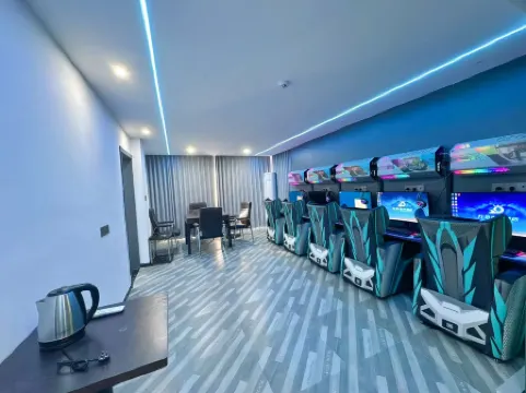 Nine Fish E-sports  Hotel