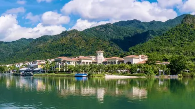 Springwoods Club Palm Tree Hotel Hotels near Heyuan Bus Terminal Puqian Station