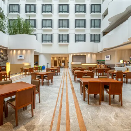 Holiday Inn Express Shenyang Golden Corridor Отели в г. Шэньян