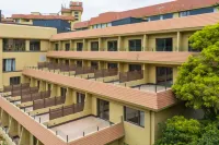 Chinese health care Zhongxia Garden Hotel（Dalian Fujiazhuang Beach Bathing Area） Hotels in Fujiazhuang Beach/Silver beach
