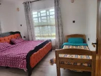 Le Tai Village Homestay Hotel di Kieni West