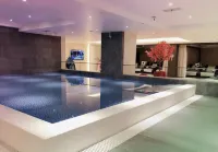 โรงแรมนานาชาติเซ็นเตอร์ - น้ำพุร้อน