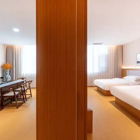 Huaqiao Hotel (Luohe Vocational and Technical College)