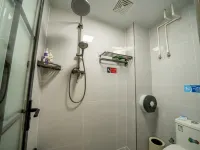 Fangjian Qiaoshe (Xi'an Zhonggulou Sajinqiao) Hotels near Lianhu