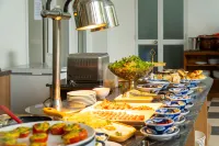 Sujet Beach Hotel and Apartment Danang by Haviland - breakfast
