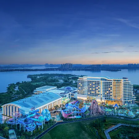 Wuhan Chengjian Senbo Nature Park & Resort Hotel