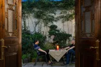 Huirui Hongcun Huizhou style famous homestay