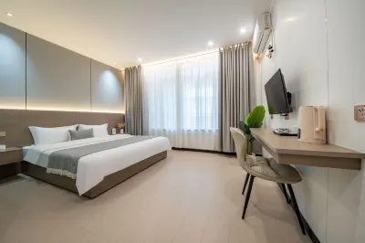 Shangshu Yayuan Hotel (Xi'an Xianyang International Airport T5T3) Hotels near Shaanxi Changyu Rena Castle