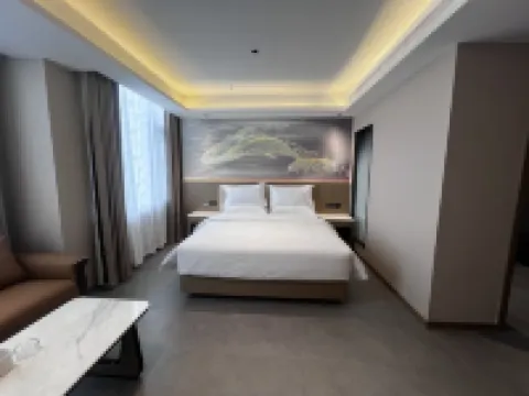 옌츠 완위에 크리스털 테마 호텔