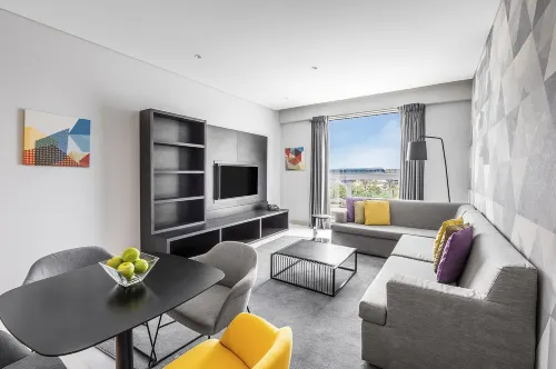 Studio M Arabian Plaza Hotel & Hotel Apartments