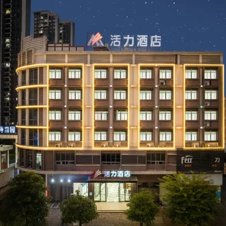 Charming Hotel