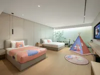 Renjoy Hotel (Beijing Shoudu Eryansuo Sanlitun) Hotels near Ritan Park