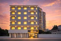 Hotel in the Channel Time Hotels in Tongdao