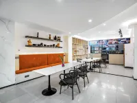 Win Hotel Cafe & Spa โรงแรมใกล้รูปปั้นฟางัม