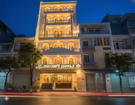 Collection O Long Phung Hotel Hotels near Dam Sen Park