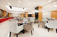 Dorsett Wuhan (walking street) - breakfast