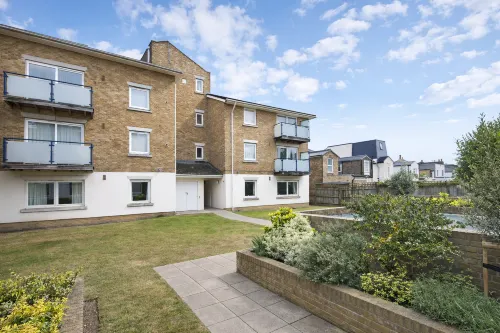 Roomspace Serviced Apartments - Cascades Court