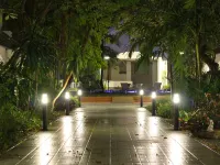 Pooh Beach Resort & Spa Hotels near Jomtien Night Market