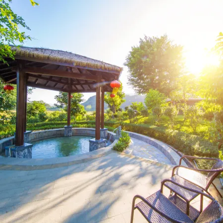 BJG Swan Lake Hot Spring Hotel