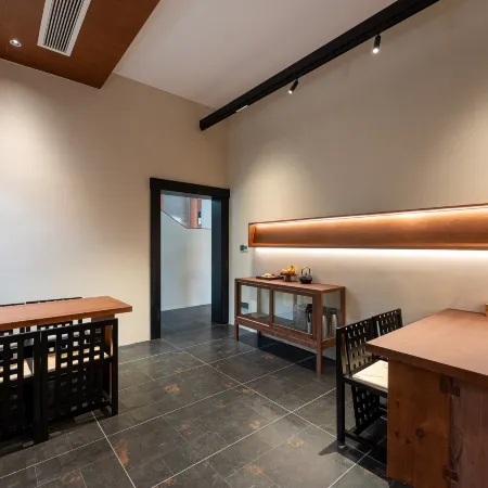 Floral Hotel· Quiet Garden Healing Japanese Zen Designer Inn (Wuyuan Huangling Scenic Area Branch)