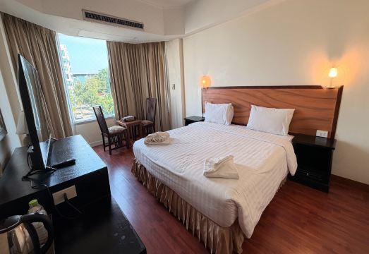 더 그랜드 임페리얼