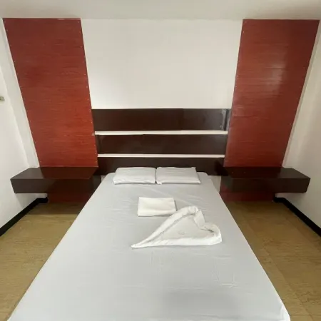 RedDoorz @ 3Ms Tourist Inn Отели рядом с достопримечательностью «Старый город»