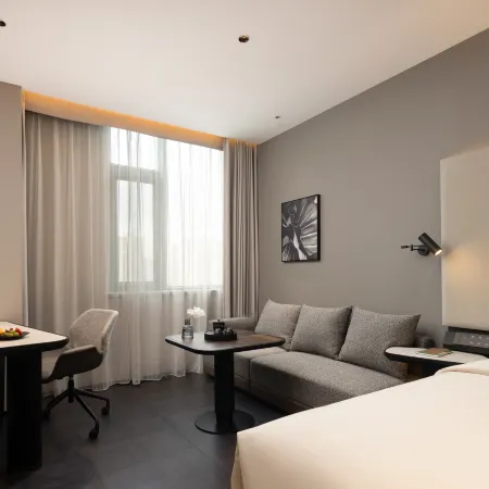 Karamay NO.1 Well Huiyuan Road Atour Hotel(V3.6) Отели в г. Карамай