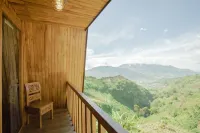 Emerald Cabin Dieng