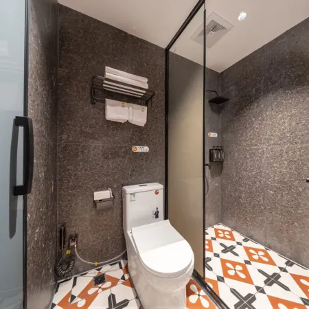 Shantou The Mixc · Qiguang | Urban Secret · Yidore Yiduo Hotel (Longyan South Road Food Street)