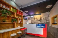 Jingyue E-sports Homestay (Binzhou Yangxin Xingfu Third Road)