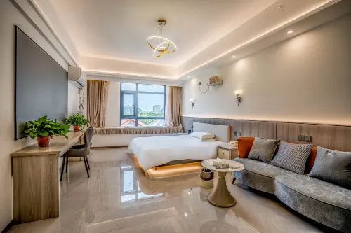 Xinxin Movie Apartment (Baolong Love Town)