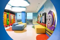Mattel Play Hotel - parking