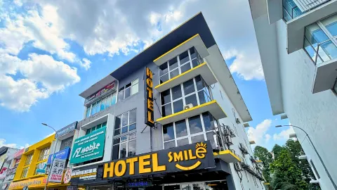 สมายล์ โรงแรม C180 เชราส เซลาตัน in เชรัส