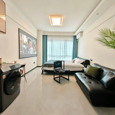 Xizhi Hotel (Longfor Paradise Walk High-speed Railway East Station Branch) Hotels near Chengxi Railway Station