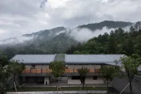 Dalezhiyen (Ningshan) - Parvekkeita