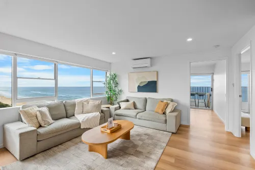 The Coastal - Luxury Beachfront Apartments with Parking & Pool