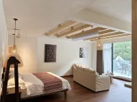 Iron-eating Beast · Designer Homestay (Changpinggou Scenic Area Store) - Inns