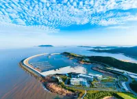 Grand Bayview Hotel Ningbo - Mountain view