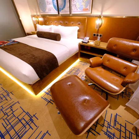 Yunyi Hotel (Shaoshan Xintiandi Pedestrian Street)