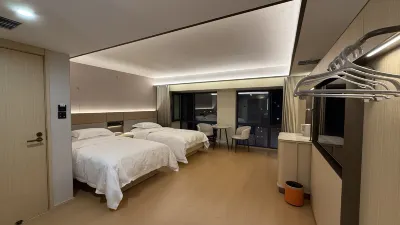 Huanju Hotel (Chifeng Hongshan Wanda) Hotels in Chifeng University/Wanda Plaza