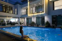 Moon Valley Pool Resort (Wannan Sichuan- Line Moon Bay Scenic Area Branch) - Pools