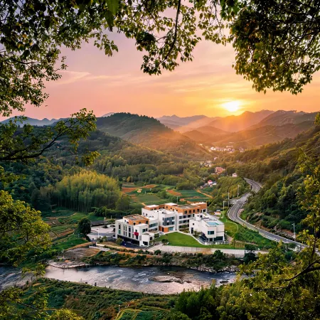 Tonglu YiKe Fengshu Resort