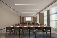 Jinan Changqing Wanda Moments Hotel - parking