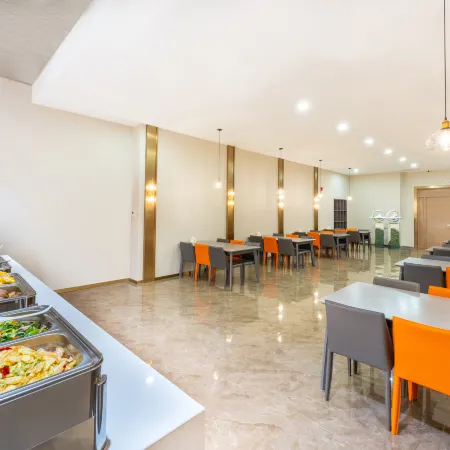 Maple Hotel (Ordos Civic Center)