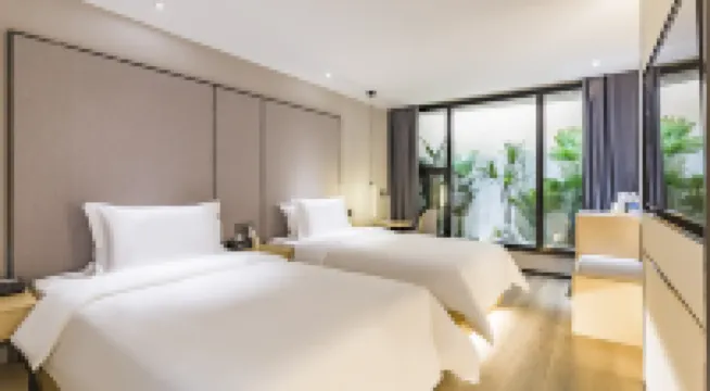 Vyluk Hotel