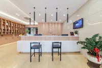 Home Inn Baiyun Hotel (Longyan Institute of Technology Wanda Plaza Branch)