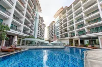 Crystal Palace Luxury Hotel Pattaya - Beach
