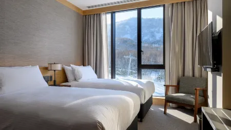 Yu Kiroro, Ski-in Ski-out Luxury Residences Отели рядом с достопримечательностью «Kiroro Snow World»