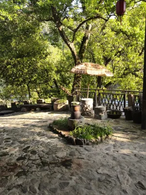 Meiling Stone House Homestay