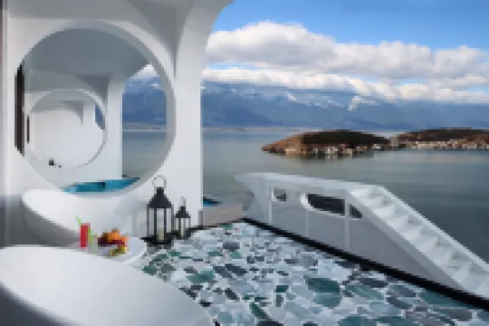 Dali Yunji No.1 Cliff Seaview Hotel